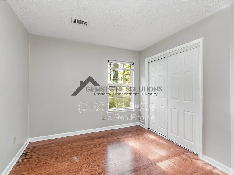 108 Meridian Ct — Photo 16