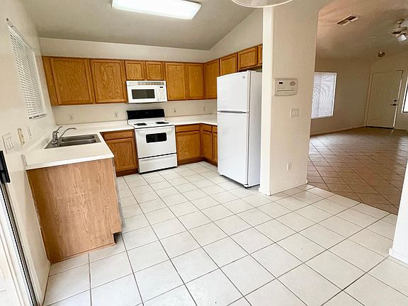 4th image of 6614 W Chickasaw St