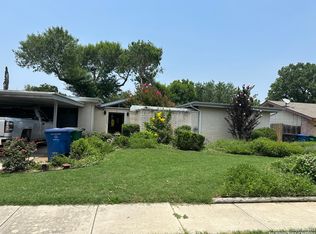 7411 Meadow Breeze Dr, San Antonio, TX 78227