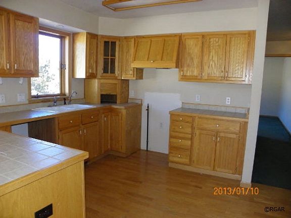 3rd image of 157 S Meadow Ct