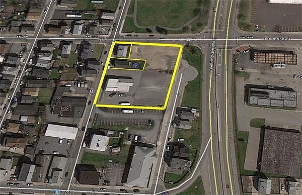 1st image of 424 S 2nd St