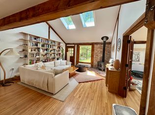 194 Montague Rd, Leverett, MA 01054