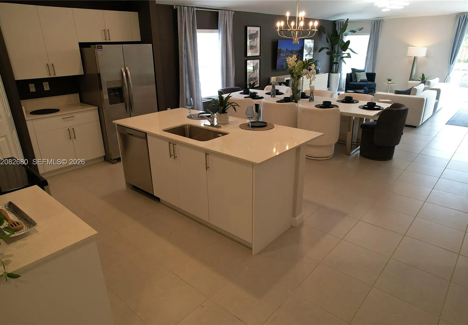 4 bed, 2382 sqft, $4,500 — Photo 4