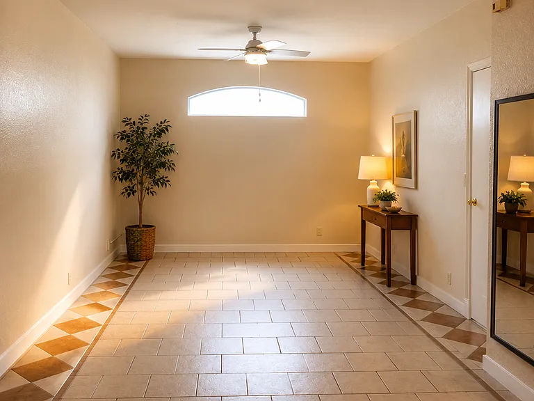 1119 N San Joaquin St — Photo 4