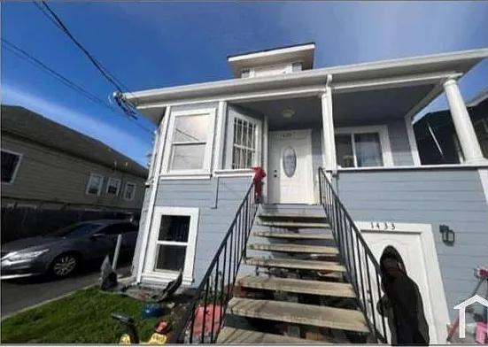 3 bed, 1000 sqft, $3,000 — Photo 1
