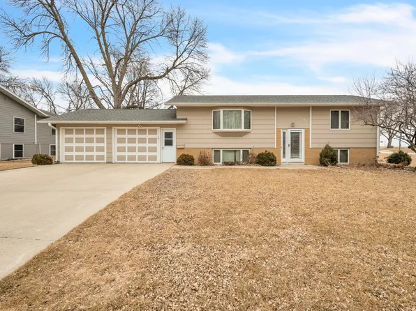 1603 8th St, Emmetsburg, IA 50536