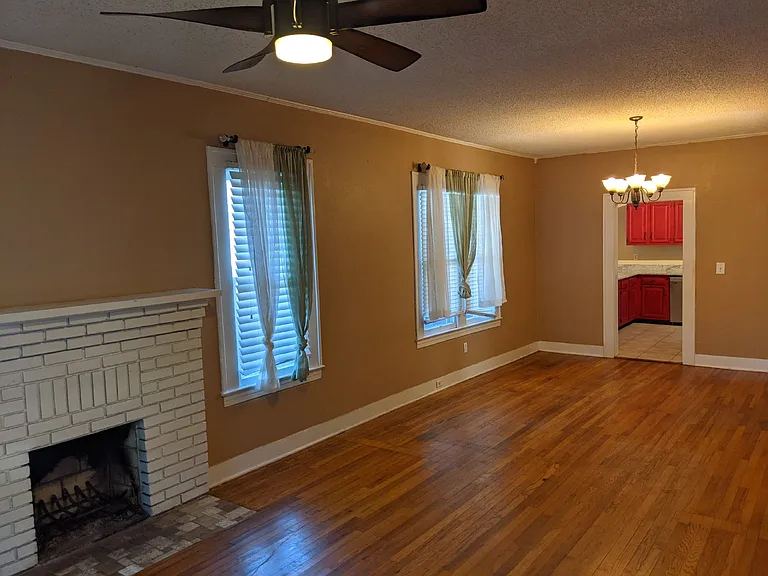 1211 Hollywood Ave — Photo 16