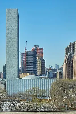 Sold by Brown Harris Stevens | media 17