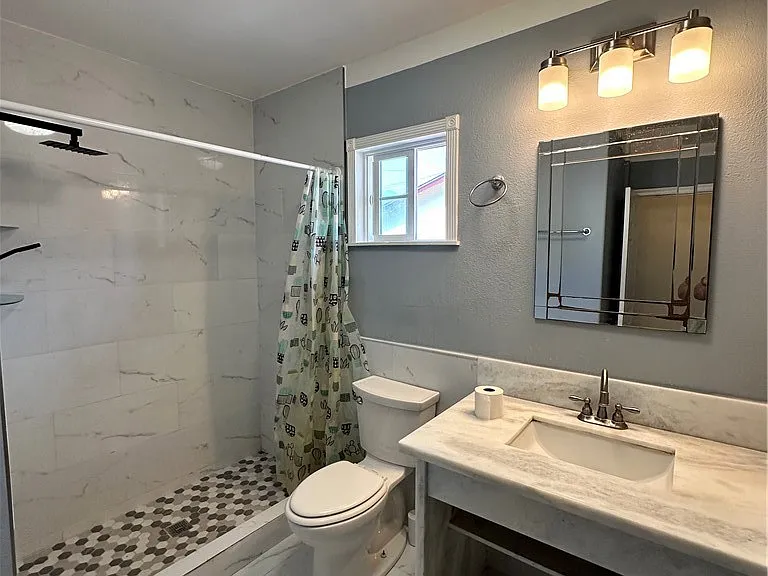 1233 S California Ave — Photo 17