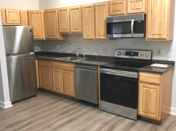 122 Berkshire St Unit 3D, Cambridge, MA 02141