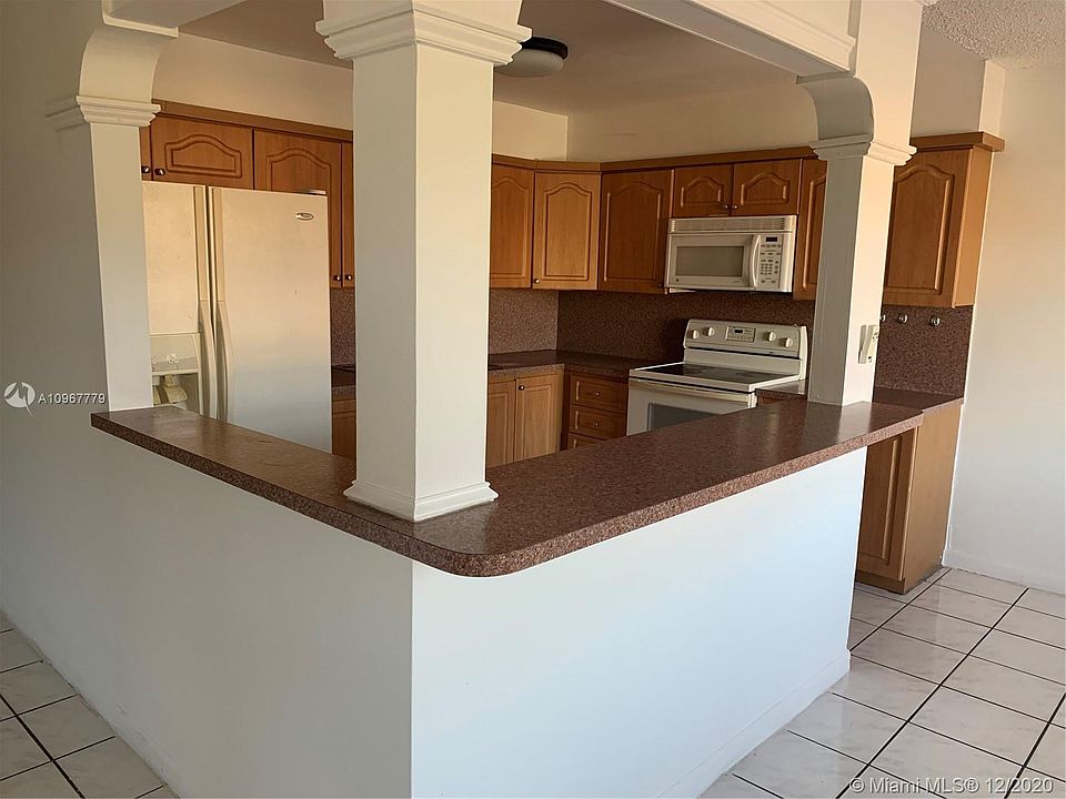 2nd image of 1760 W 42nd St Unit 1764