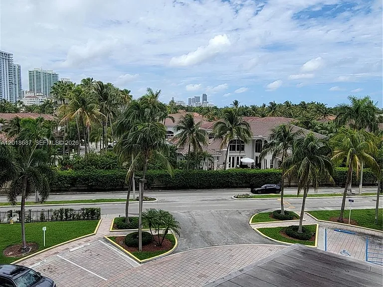 19380 Collins Ave #418 — Photo 19