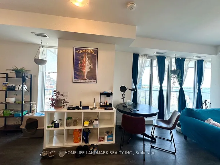 28 Freeland St #1709 — Photo 11