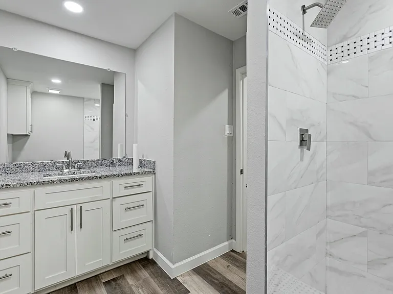 1732 Sheffield Pl — Photo 18
