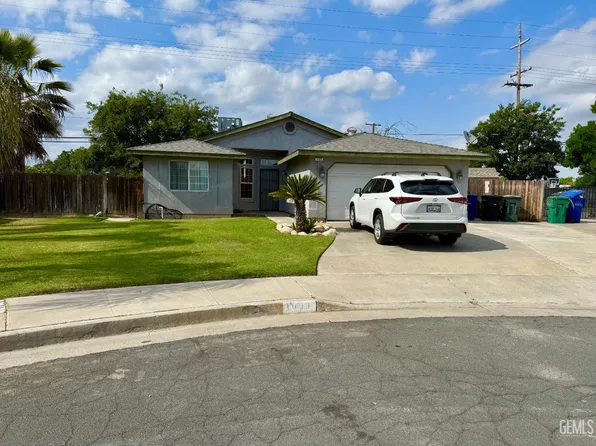 1009 Galileo Ct, Hanford, CA 93230