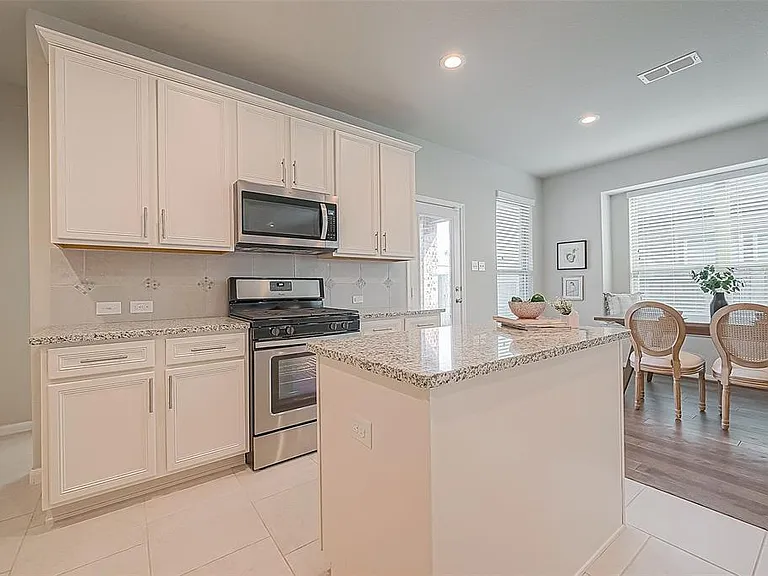 1711 Dominion Heights Ln — Photo 24