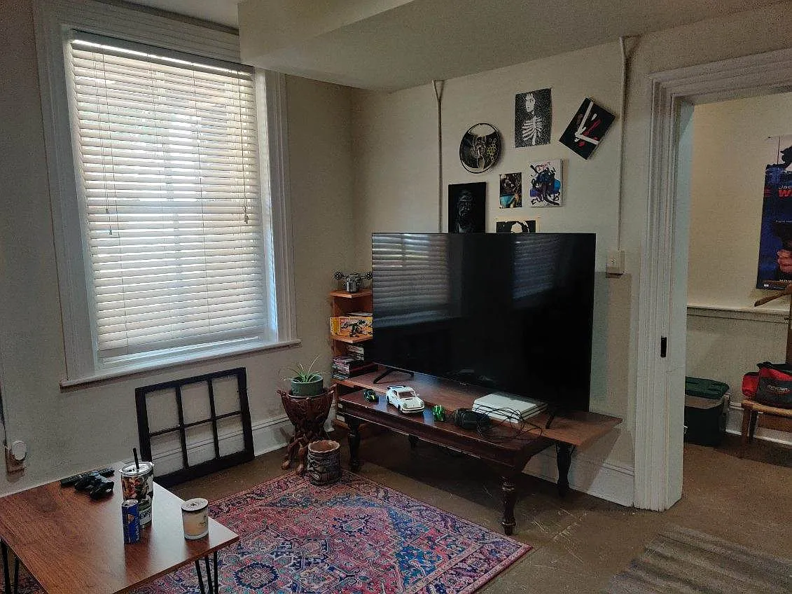 1 bed, 700 sqft, $1,000 — Photo 3