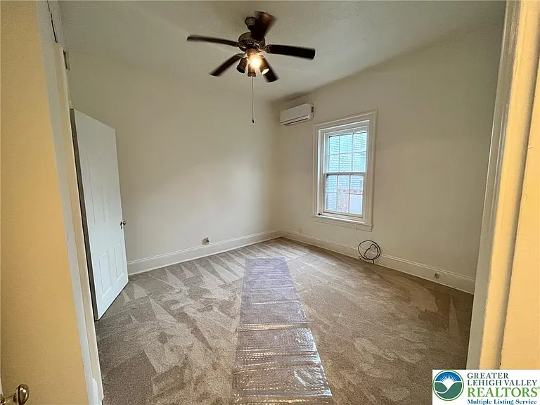 204 N 7th St — Photo 5