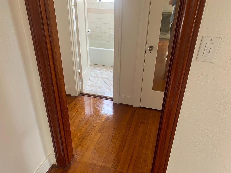 1st image of 3320 Norh Mountain View Dr