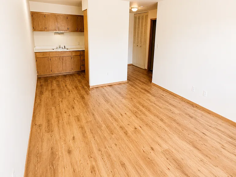 604 N Black River St — Photo 58