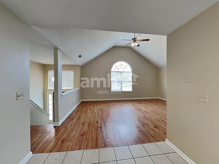 228 Kings Cv — Photo 4