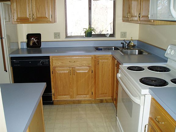 Updated Kitchen-Fully Equipped