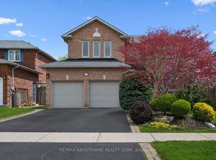 154 Howell Rd, Oakville, ON L6H 5Z2
