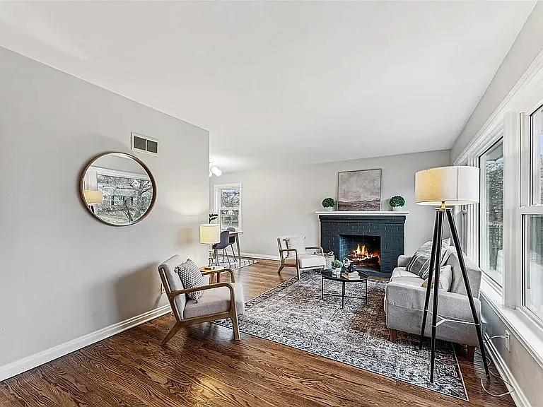 2 bed, 1511 sqft, $2,450 — Photo 2