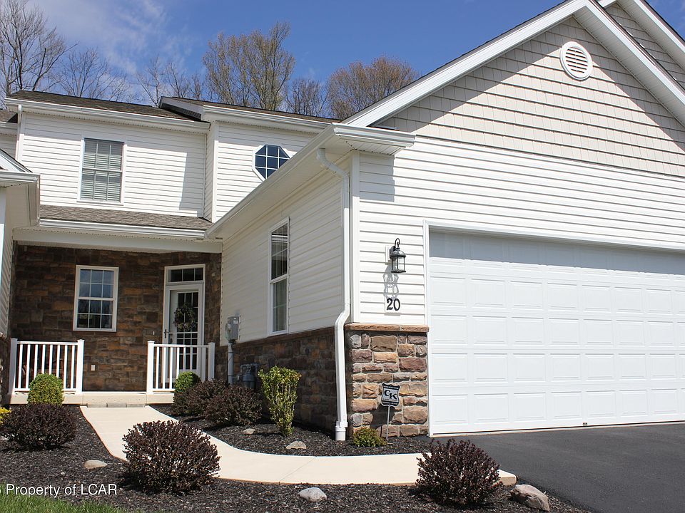 1st image of 20 Dakota Dr