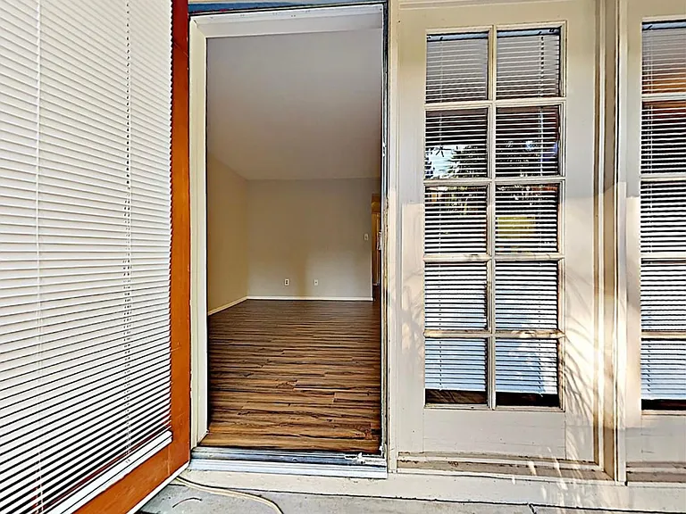 18811 N 19th Ave #1002 — Photo 11