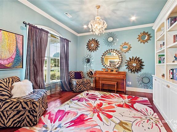 5th image of 650 Sonoma Cir