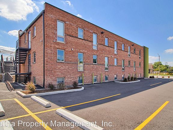 3rd image of 3800 Hampton Ave #12