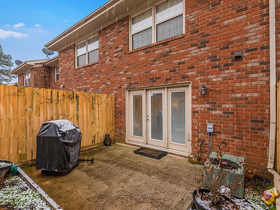 2nd image of 6523 Deane Hill Dr APT 17
