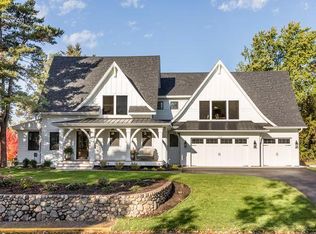 105 Walker Ave N, Wayzata, MN 55391