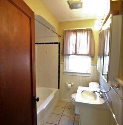 3rd image of 1322 Eberhart Ave