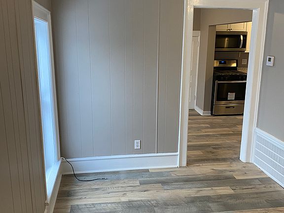 4th image of 519 W Washington St #519