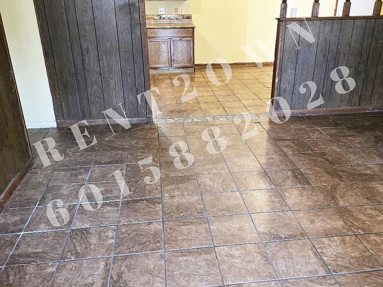 113 Lexington Dr — Photo 4
