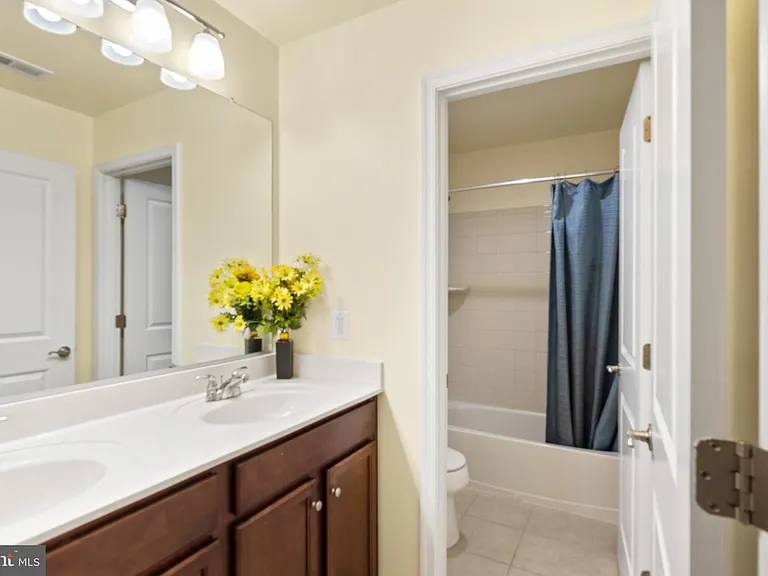 24839 Somerby Dr — Photo 41