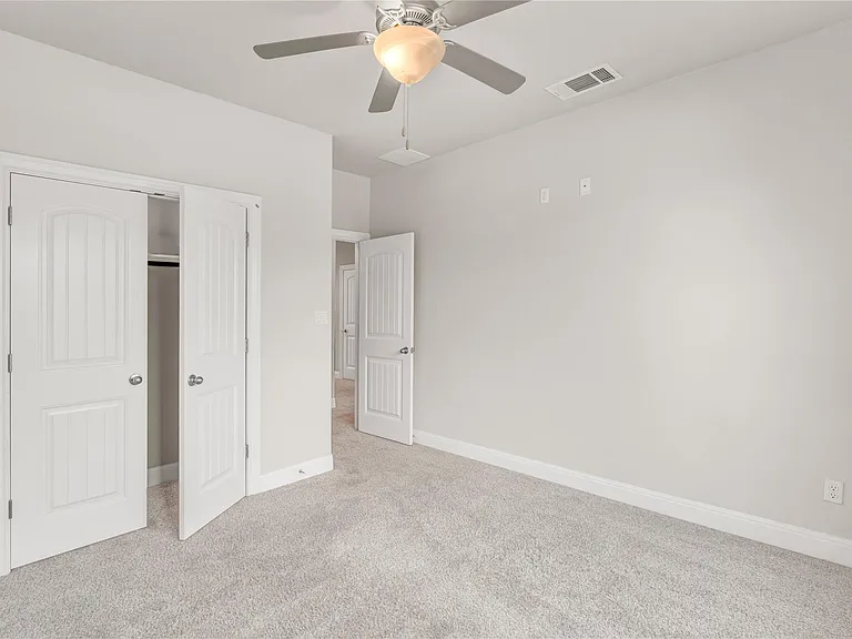 5300 Cipriano Dr — Photo 24