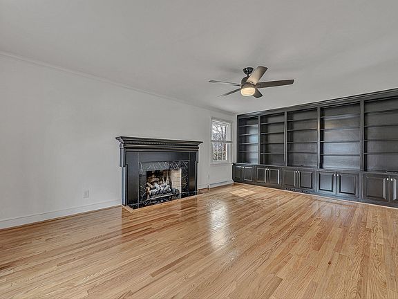 5th image of 3725 Dogwood Ln SW