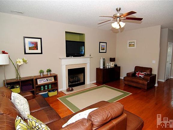 3rd image of 106 Combine Ln