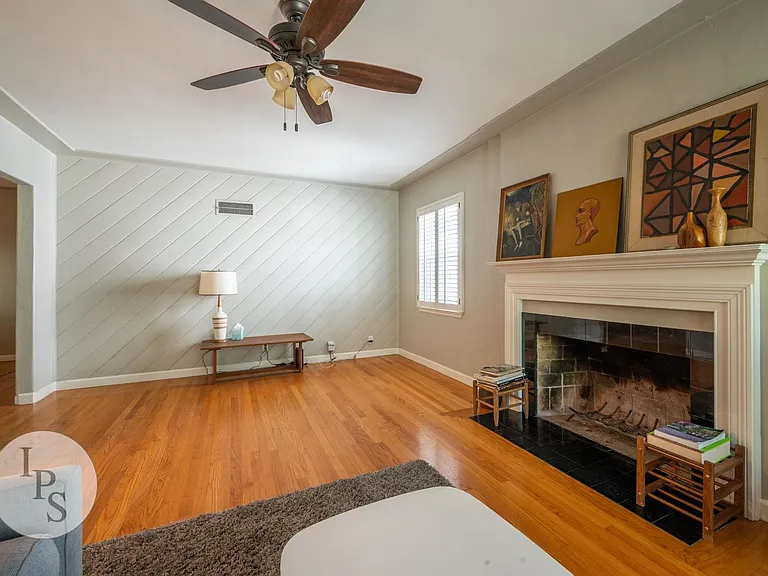 210 E Harvard Ave — Photo 9