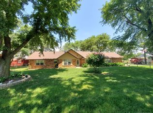 11505 E Tanner Dr, Claremore, OK 74019