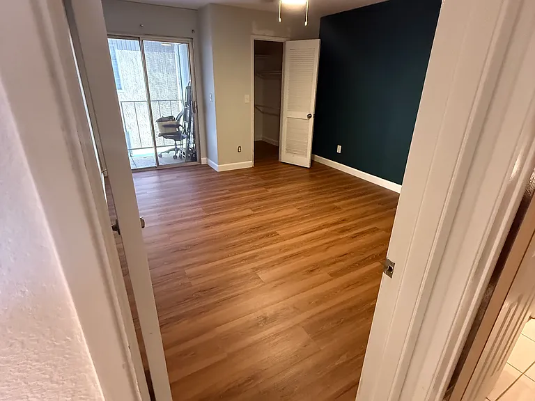 4240 Menlo Ave #12 — Photo 11