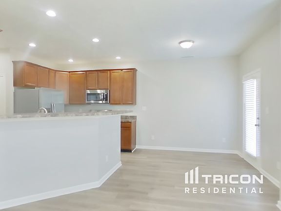 4th image of 4150 Galena Dr