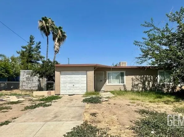 381 Palomino Dr, Bakersfield, CA 93306