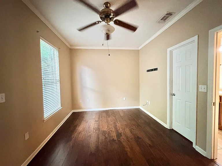 2400 Fred Smith Rd #207 — Photo 7