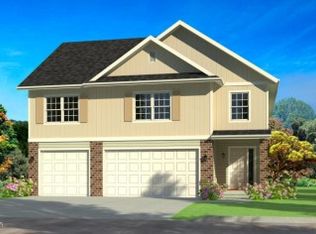 648 Hampton Dr E, Moorhead, MN 56560