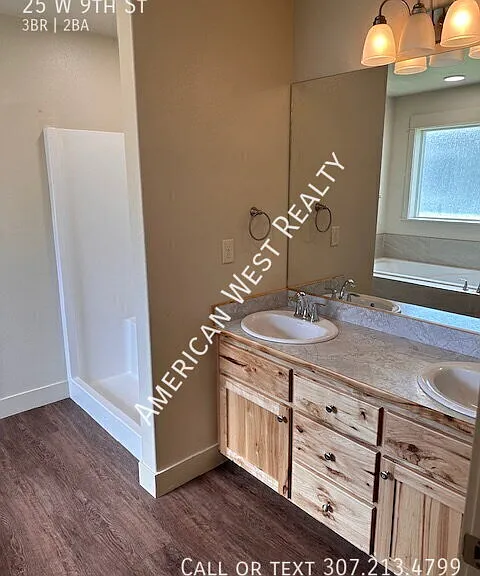 25 W 9th St — Photo 12