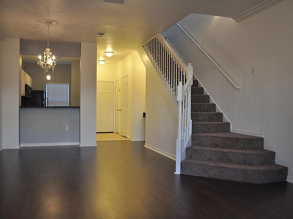 4th image of 4341 NW 49th St APT 103